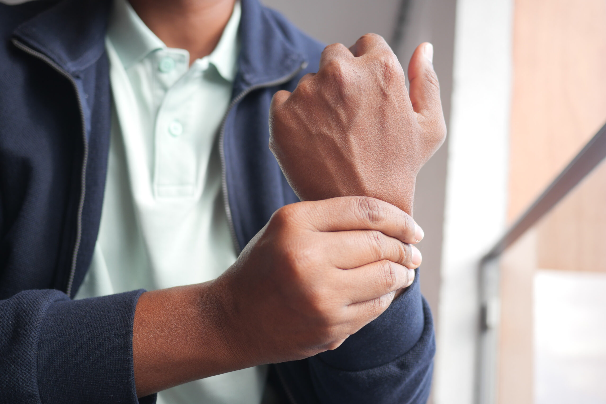 Distoni (Kasılma Bozuklukları)