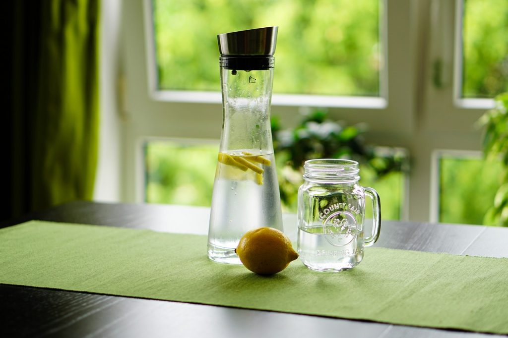 lemon, water, refreshment-1578377.jpg