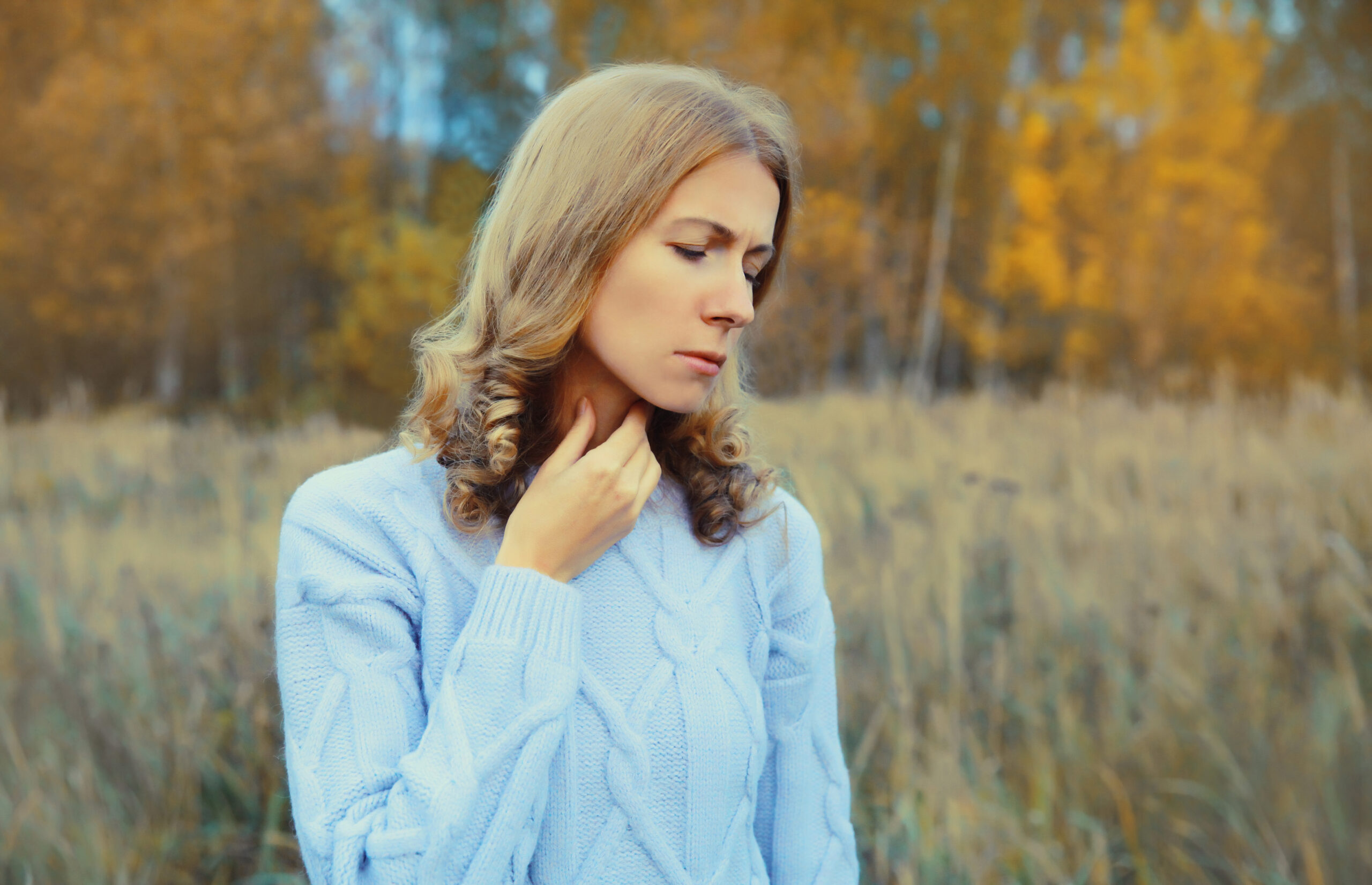 Ses Kısıklığı: Nedenleri ve Evde Uygulanabilecek Çözümler